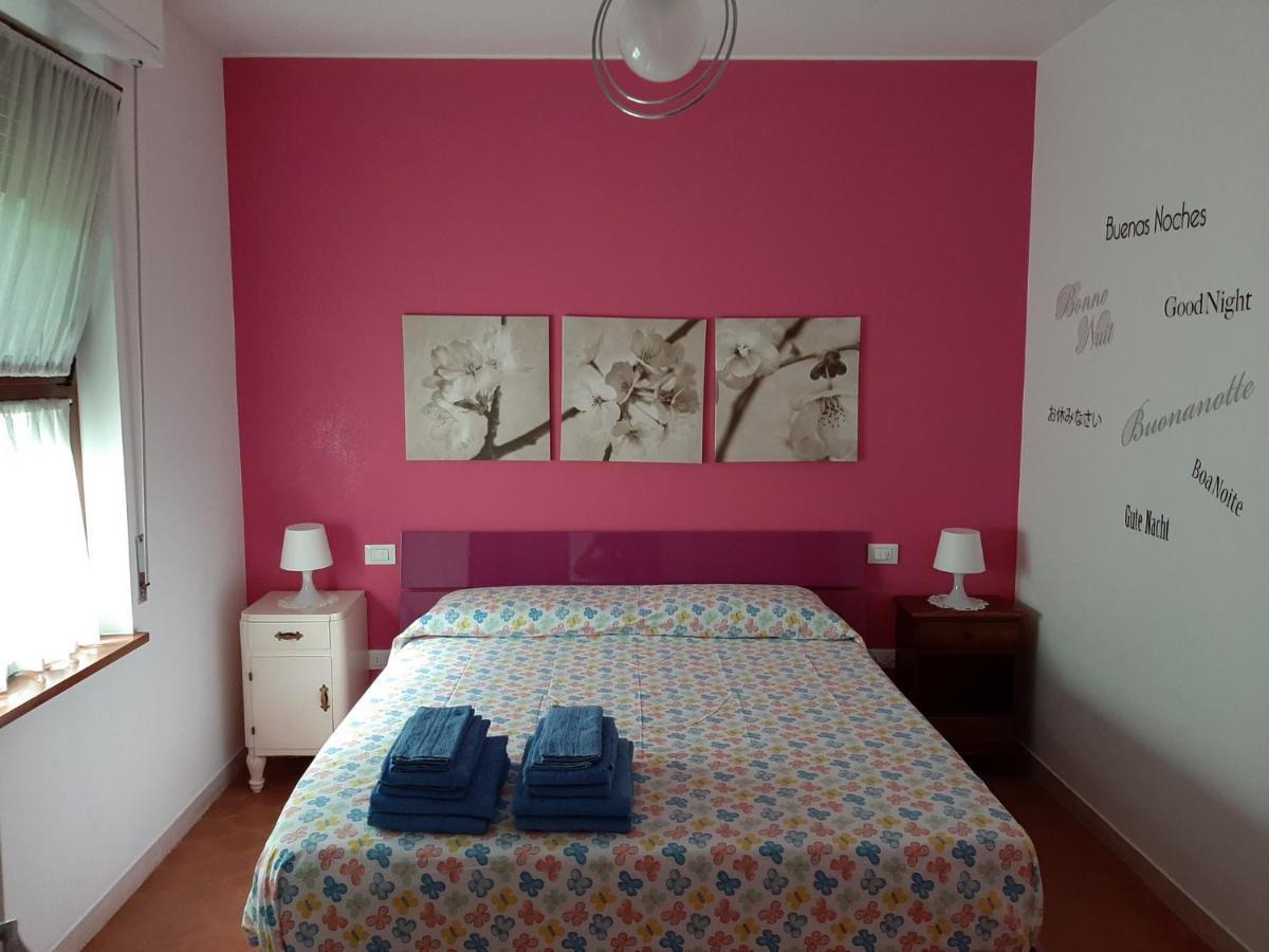 Appartamento Genziana - Con Vista Piscina E Garage Sirmione Dış mekan fotoğraf