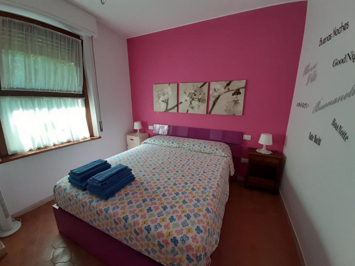 Appartamento Genziana - Con Vista Piscina E Garage Sirmione Dış mekan fotoğraf