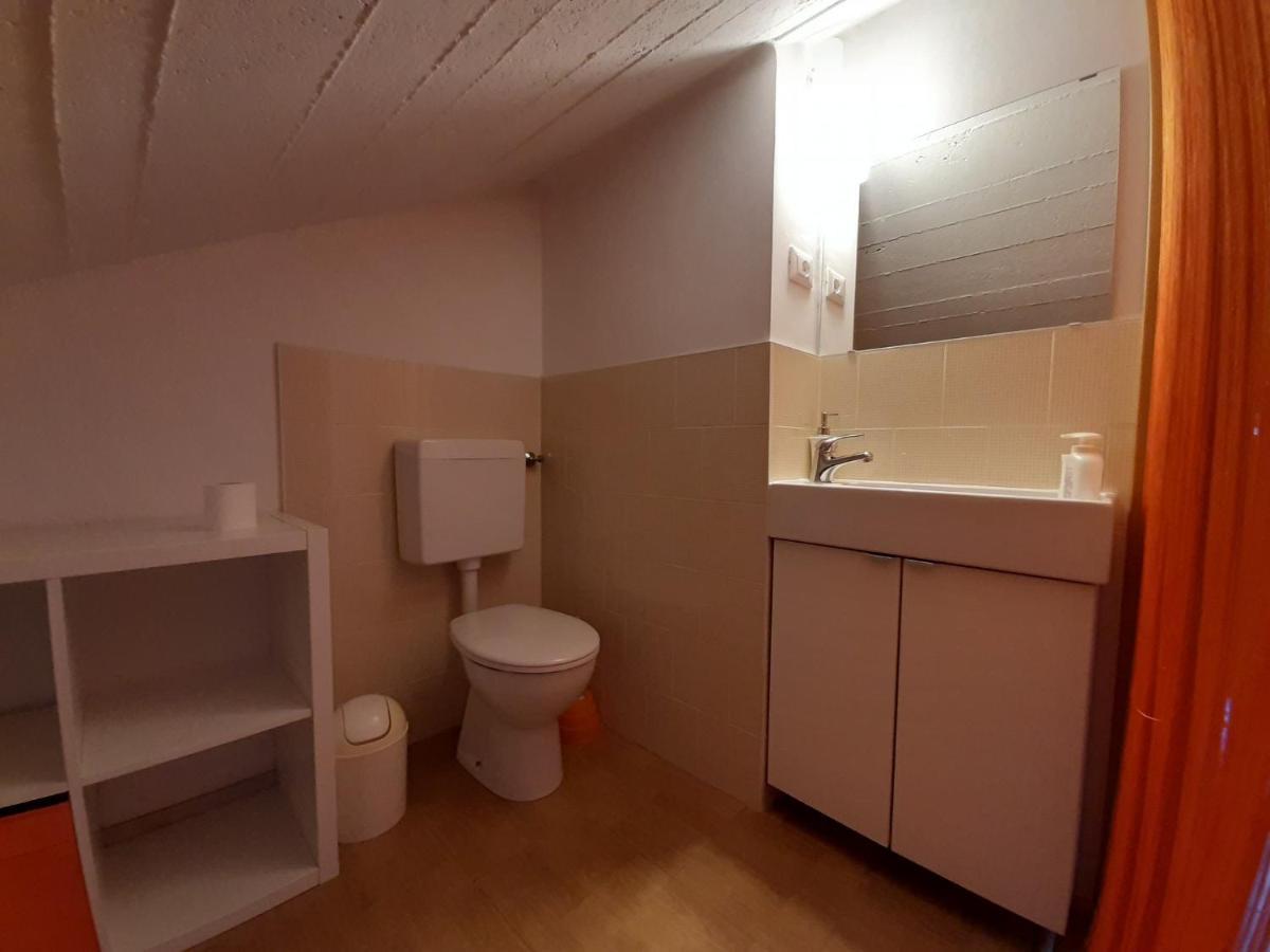 Appartamento Genziana - Con Vista Piscina E Garage Sirmione Dış mekan fotoğraf