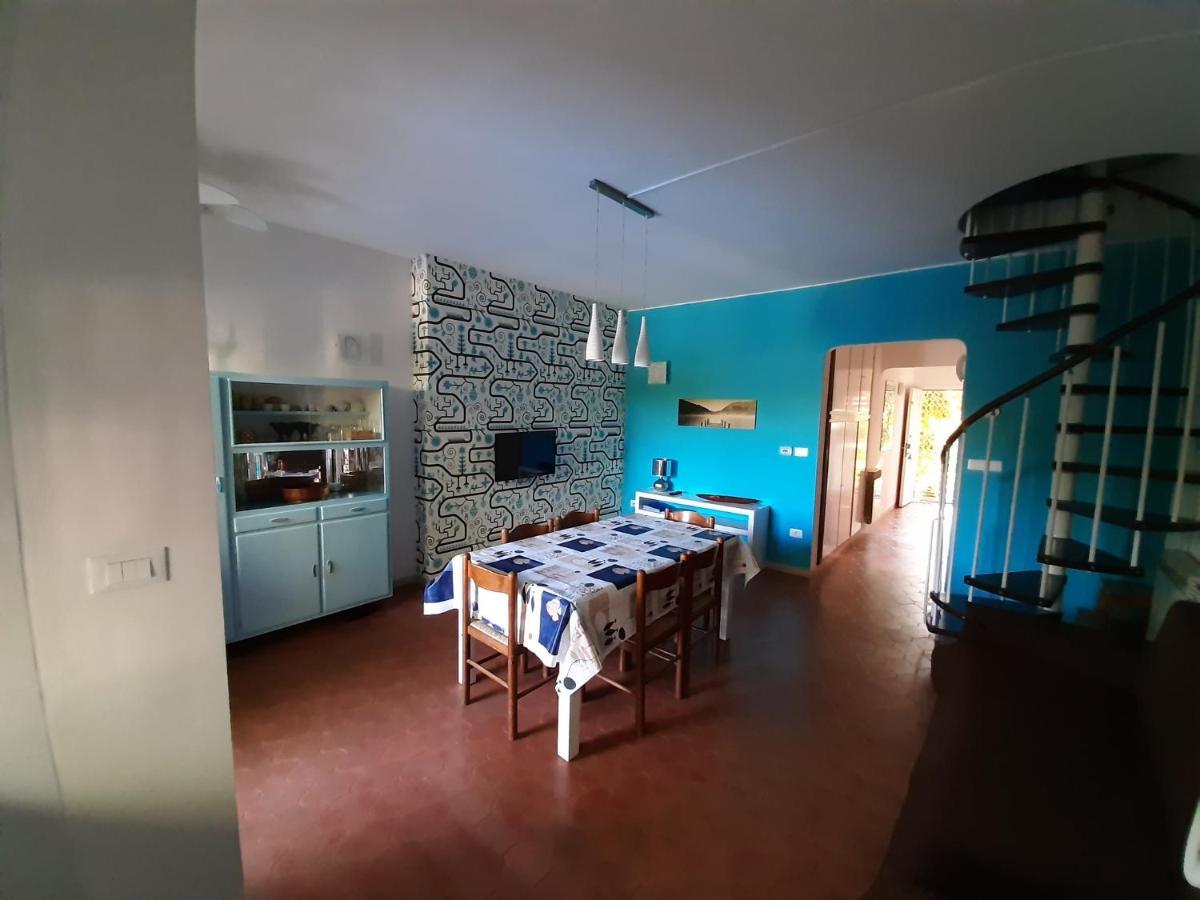 Appartamento Genziana - Con Vista Piscina E Garage Sirmione Dış mekan fotoğraf