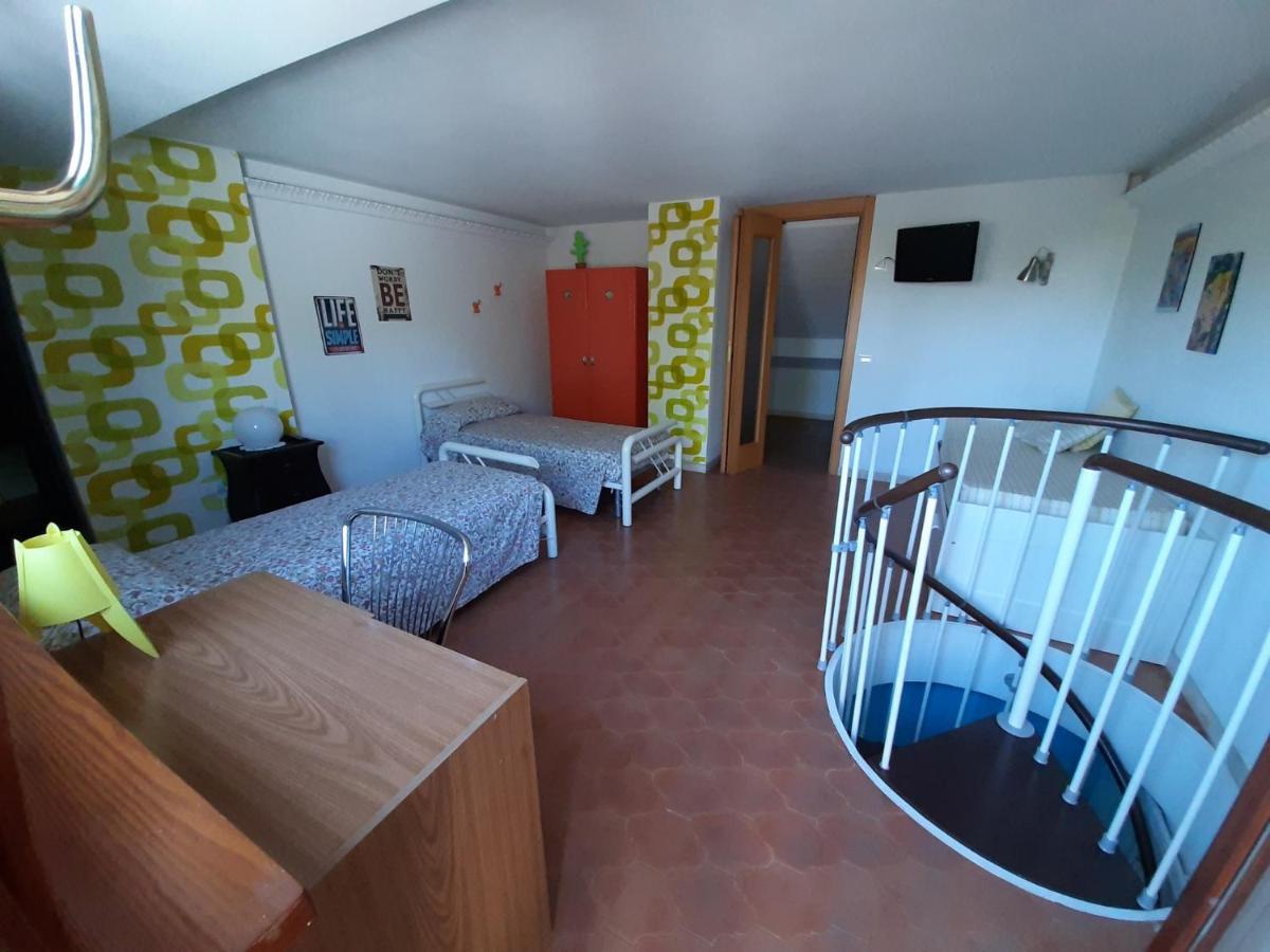 Appartamento Genziana - Con Vista Piscina E Garage Sirmione Dış mekan fotoğraf