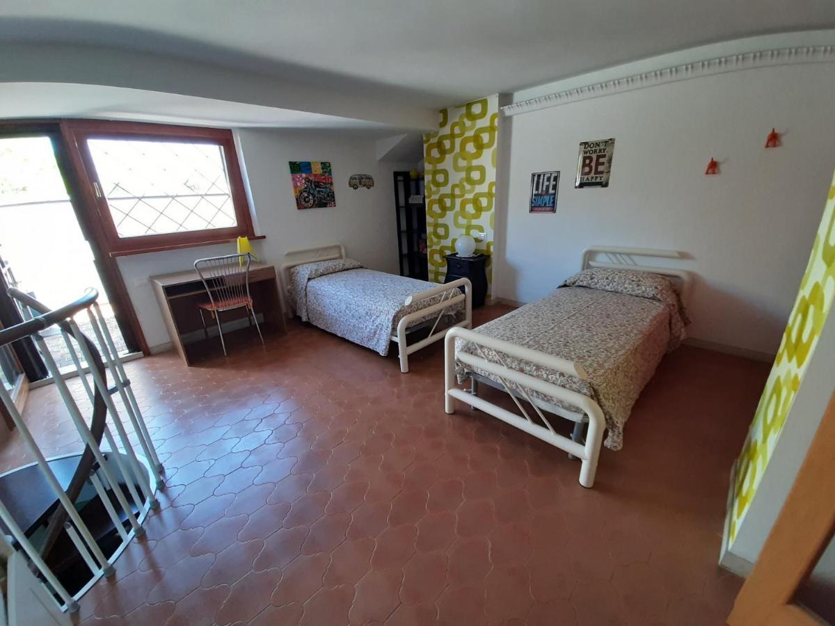 Appartamento Genziana - Con Vista Piscina E Garage Sirmione Dış mekan fotoğraf