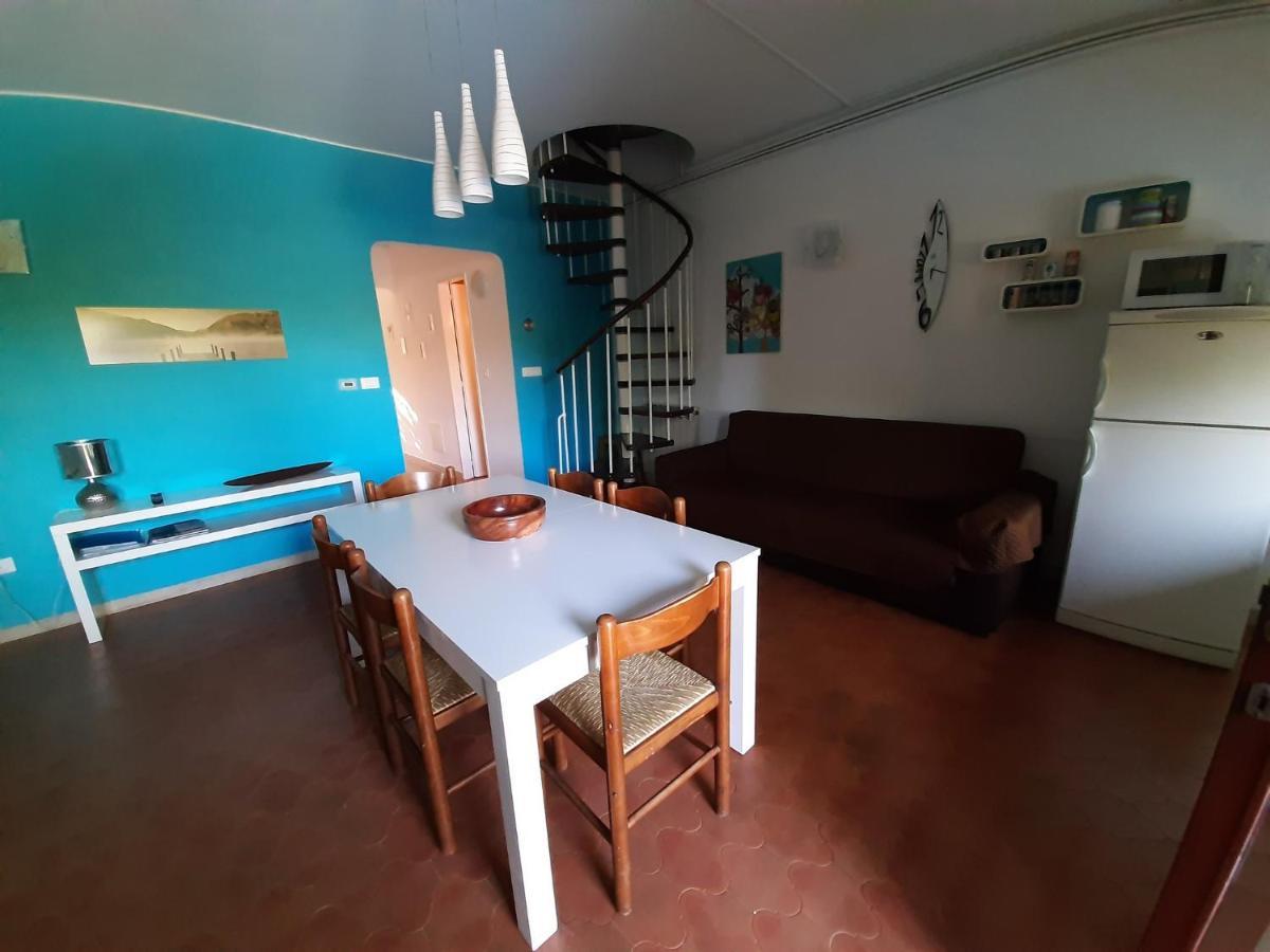 Appartamento Genziana - Con Vista Piscina E Garage Sirmione Dış mekan fotoğraf